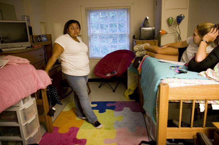 5 Ways To Deal With A Homophobic Roommate Her Campus 